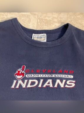 Vintage Cleveland Indians Women Large Lee Sport Sweatshirt Embroidered Navy Blue